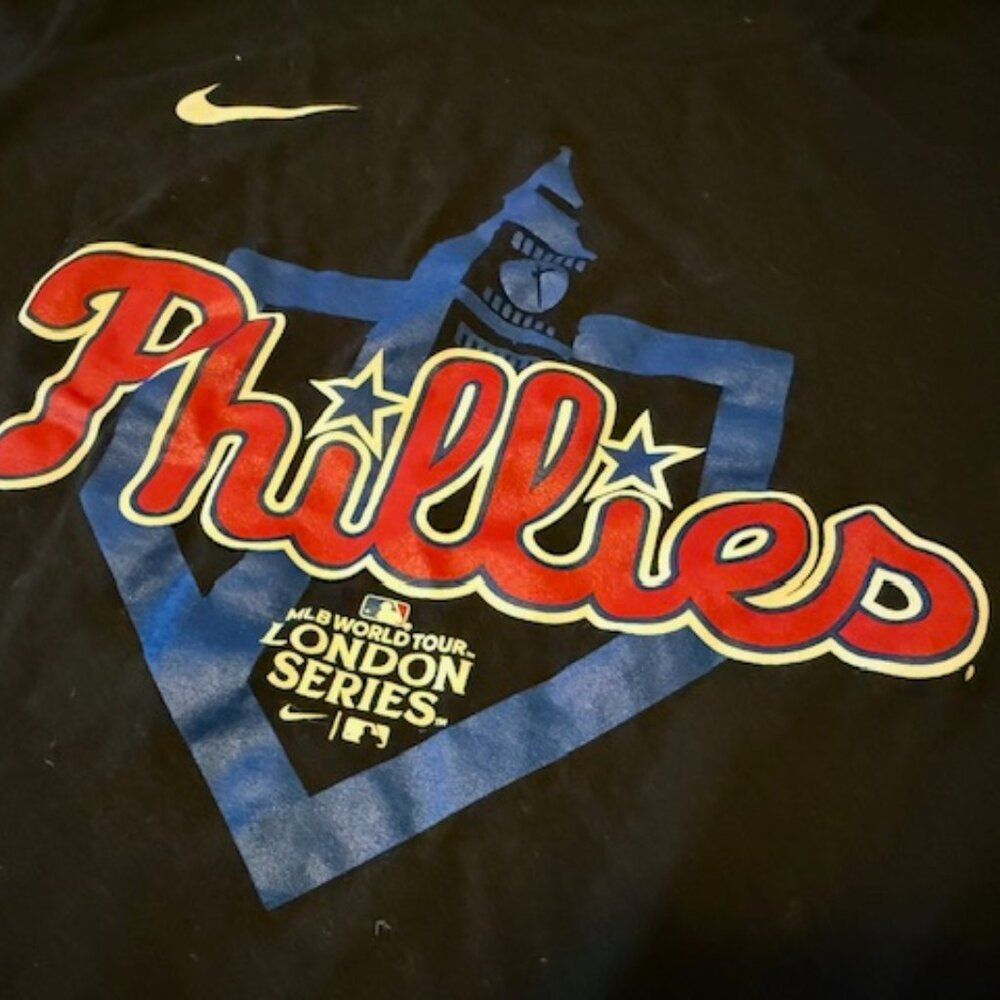 Phillies tee, LONDON SERIES, size small